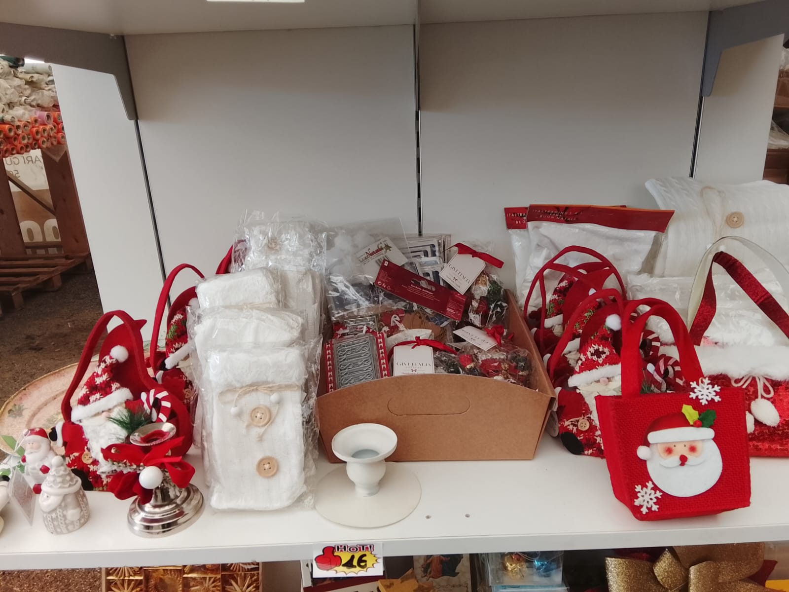 vari-oggetti-natalizi-1€ cad